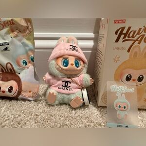 Authentic Labubu Have a Seat Green QuQu with outfit